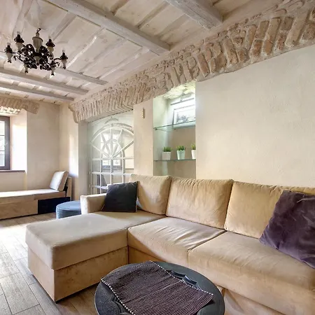 Historical X Free Parking Self Check In 24x7 By H&h * Вильнюс