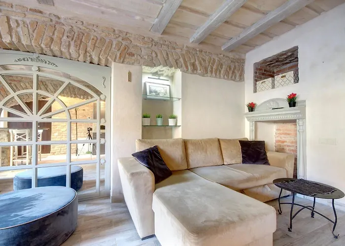 Historical X Free Parking Self Check In 24x7 By H&h *