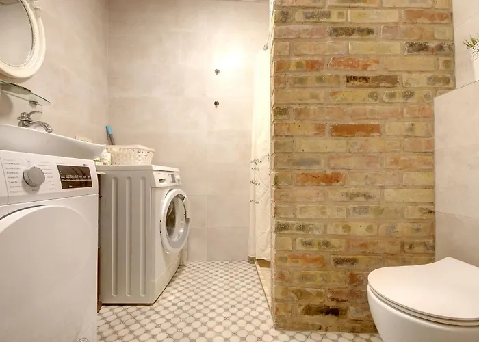 Historical X Free Parking Self Check In 24x7 By H&h Вильнюс